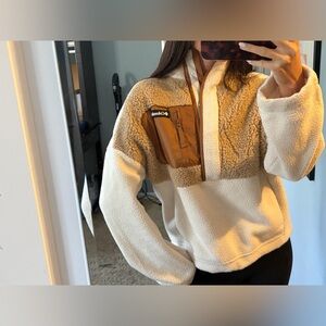 Columbia Women's Cream and Tan Teddy Jacket